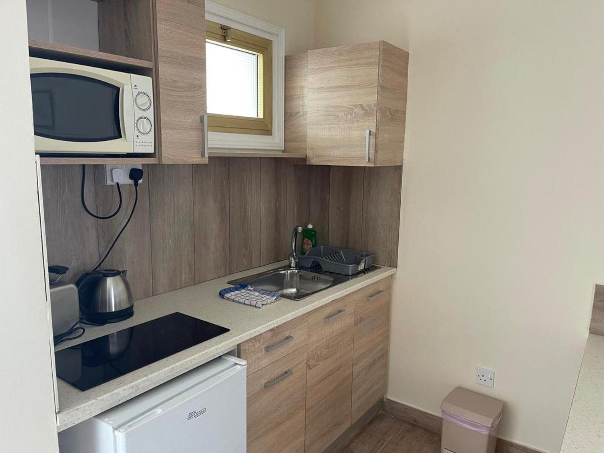 Hotel apartamentowy Antonis G. 2*