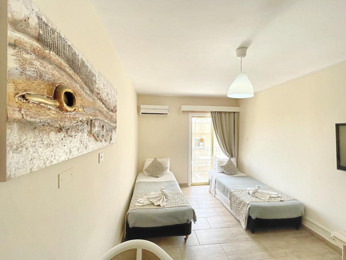 Hotel apartamentowy Antonis G. Oroklini